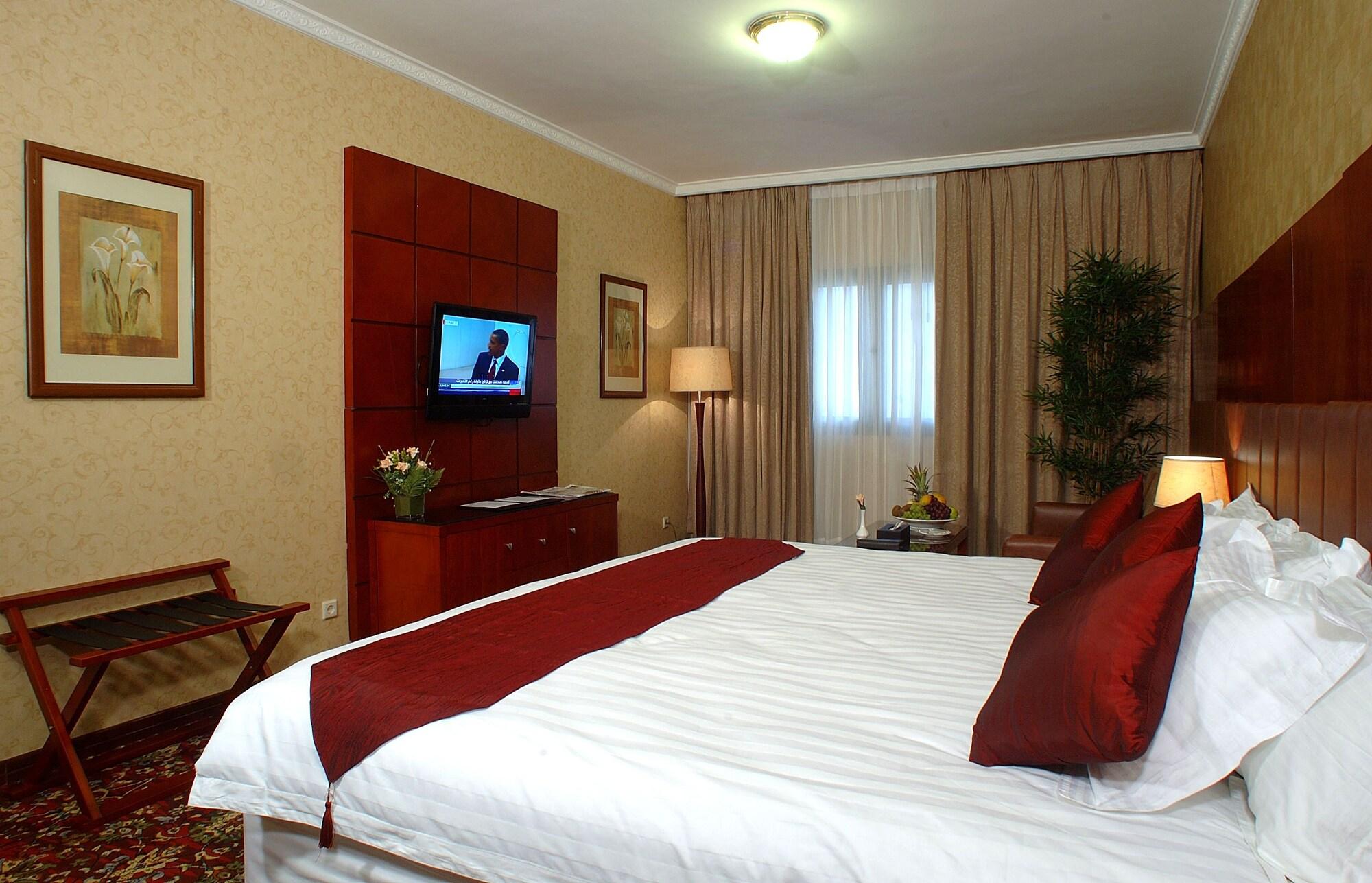 Hotel Shaza Regency Plaza Al Madinah à Médine Extérieur photo A room at the hotel